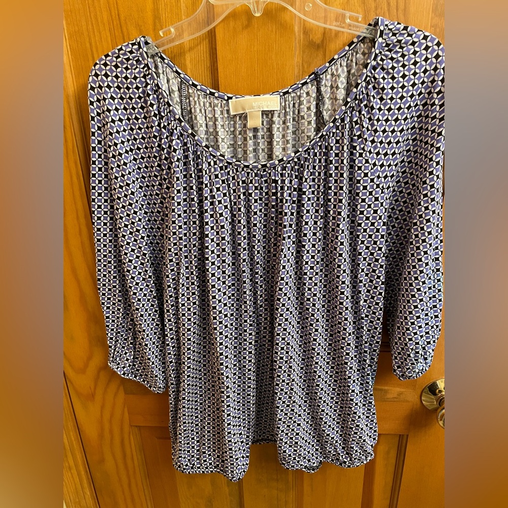Michael Kors size 1X Black and White 3/4 Sleeve Pleated Blouse